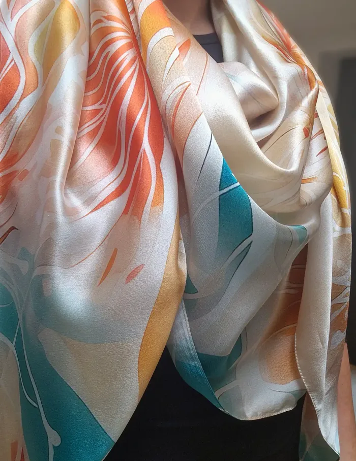 foulard en soie couleur champagne orange turquoise