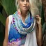 foulard femme édition limitée dessiné à la main